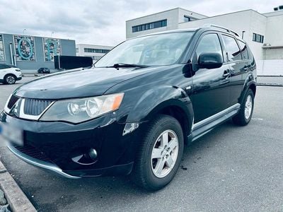 Second-hand Mitsubishi Outlander 160 CP (117 kW) 2009 Negru SUV