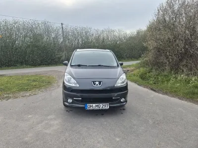 Gebraucht Peugeot 1007 Premium 109 PS (80 kW) 2009 Grau Van / Kleinbus