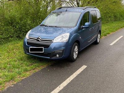 Gebraucht Citroën Berlingo 120 PS (88 kW) 2018 Blau Van / Kleinbus