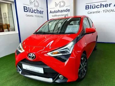 Gebraucht Toyota Aygo Team 72 PS (52 kW) 2020 Rot Kleinwagen