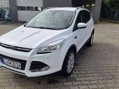 Gebraucht Ford Kuga Titanium 150 PS (110 kW) 2013 Weiß SUV
