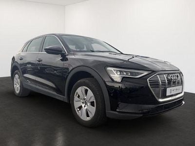 Schwarz Gebraucht 2021 Audi e-tron Basis SUV | 26.990 € (Fairer Preis)