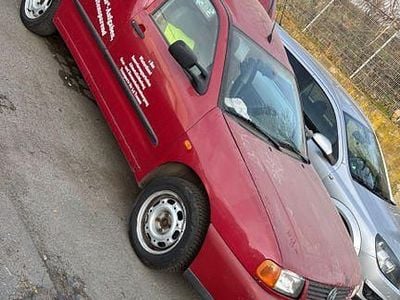 Gebraucht VW Caddy 64 PS (47 kW) 2002 Rot Van / Kleinbus