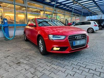 Gebraucht Audi A4 170 PS (125 kW) 2012 Rot Limousine