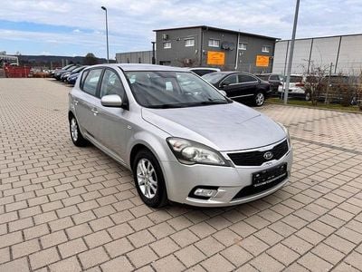 Gebraucht Kia Ceed 90 PS (66 kW) 2011 Silber Kleinwagen