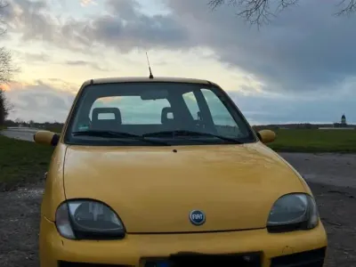 Usata Fiat Seicento 54 CV (39 kW) 2004 Giallo Utilitaria