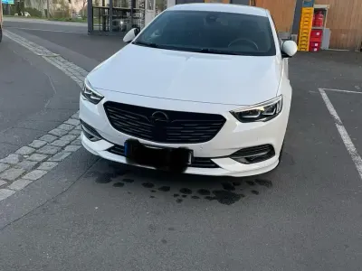 Gebraucht Opel Insignia 200 PS (147 kW) 2019 Weiß Limousine