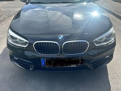 Gebraucht BMW 118 Sport Line 136 PS (100 kW) 2017 Schwarz Kleinwagen