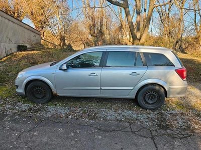Gebraucht Opel Astra 115 PS (84 kW) 2008 Silber Kombi