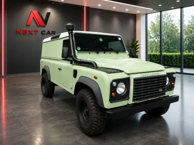 Gebraucht Land Rover Defender 122 PS (89 kW) 2008 Grün SUV