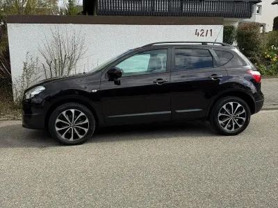 Gebraucht Nissan Qashqai 360º 150 PS (110 kW) 2013 Schwarz SUV