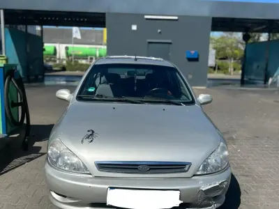 Usata Kia Rio 97 CV (71 kW) 2001 Utilitaria