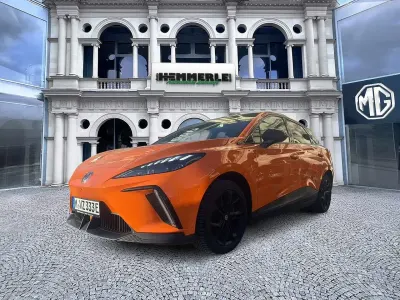 Gebraucht MG MG4 EV Luxury 150 kW (204 PS) 2022 Fizzy orange Kleinwagen