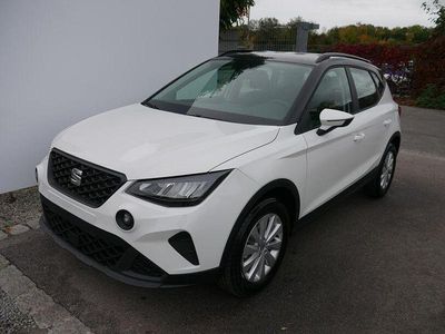 Gebraucht Seat Arona Style 110 PS (80 kW) 2023 Candy white/dach midnight black SUV