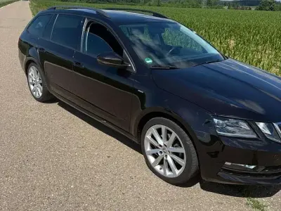 Gebraucht Skoda Octavia Clever 150 PS (110 kW) 2018 Schwarz Kombi
