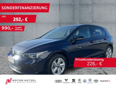 Second-hand VW Golf VIII Life 131 CP (96 kW) 2023 Albastru Berlinǎ