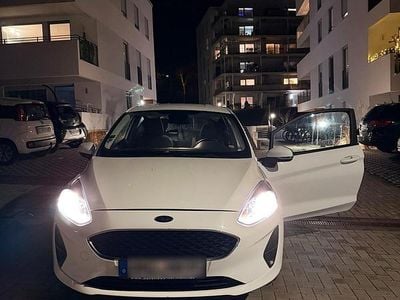 Gebraucht Ford Fiesta 71 PS (52 kW) 2018 Weiß Kleinwagen