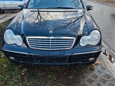 Gebraucht Mercedes C200 Elegance 163 PS (119 kW) 2004 Schwarz Kombi