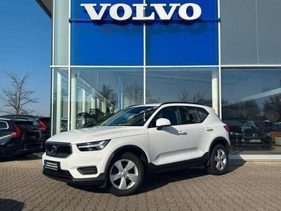 Usata Volvo XC40 Momentum 129 CV (94 kW) 2022 Bianco SUV