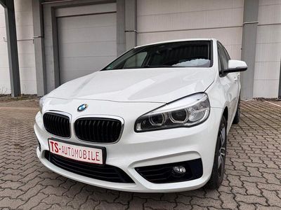 Gebraucht BMW 220 Sport Line 192 PS (141 kW) 2017 Alpinweiss iii Kombi