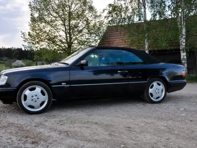 Brugt Mercedes E220 Edition 150 HK (110 kW) 1997 Lilla Cabriolet