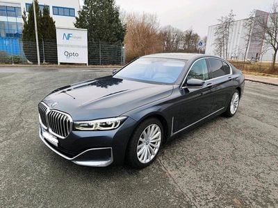 Gebraucht BMW 750 400 PS (294 kW) 2019 Grau Limousine