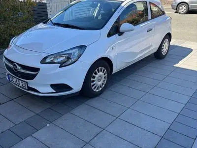 Używany Opel Corsa Edition 69 KM (50 kW) 2016 Biały Hatchback