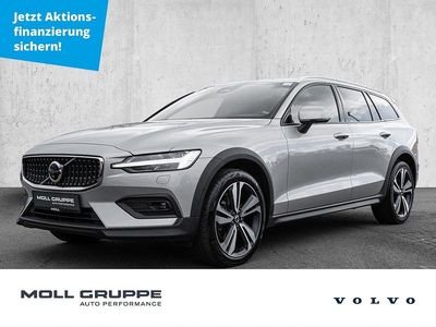 Usata Volvo V60 CC Ultimate 197 CV (144 kW) 2023 Argento Station wagon