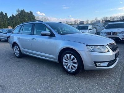 Gebraucht Skoda Octavia Ambition 105 PS (77 kW) 2014 Silber Kleinwagen