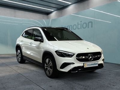 Weiß Gebraucht 2024 Mercedes GLA220 Night SUV | 52.060 €