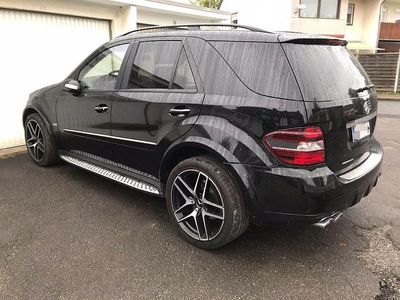 Gebraucht Mercedes ML500 306 PS (225 kW) 2005 Schwarz SUV
