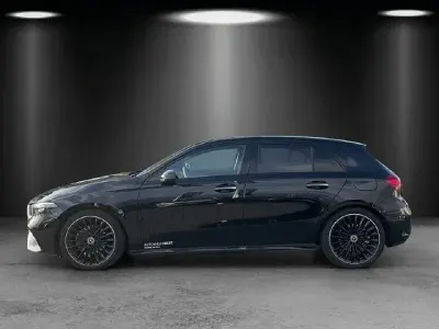 Gebraucht Mercedes A200 AMG 163 PS (119 kW) 2025 Schwarz Limousine