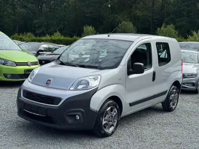 Gebraucht Fiat Fiorino 80 PS (58 kW) 2016 Silber Van / Kleinbus