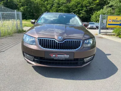 Gebraucht Skoda Octavia Elegance 150 PS (110 kW) 2014 Braun Kombi