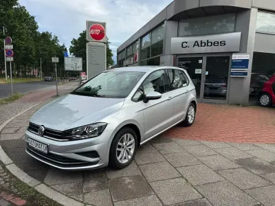 Gebraucht VW Golf Sportsvan Comfortline 131 PS (96 kW) 2019 Silber Van / Kleinbus