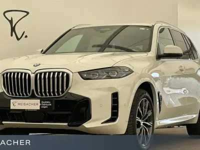 Gebraucht BMW X5 M Sport 298 PS (219 kW) 2025 Alpinweiß uni SUV