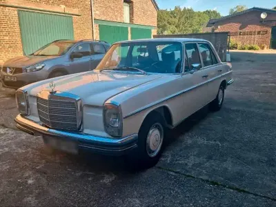 Gebraucht Mercedes W114 185 PS (136 kW) 1972 Weiß Limousine