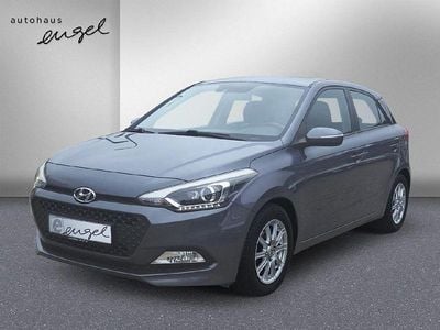 Brugt Hyundai i20 Trend 101 HK (74 kW) 2015 Grå Sedan