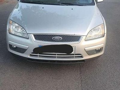 Silber Gebraucht 2007 Ford Focus Kombi | 2.900 € (Teuer)