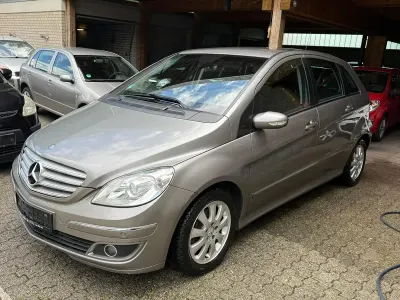 Gebraucht Mercedes B200 136 PS (100 kW) 2006 Grau Van / Kleinbus