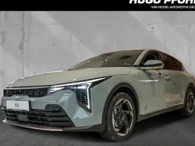 Neu Kia K4 Spirit 180 PS (132 kW) 2026 Grau Limousine