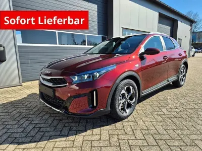 Neu Kia XCeed 150 PS (110 kW) 2026 Magma rot SUV