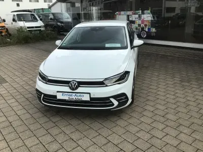 Gebraucht VW Polo Style 95 PS (69 kW) 2023 Pure white (metallic) Kleinwagen