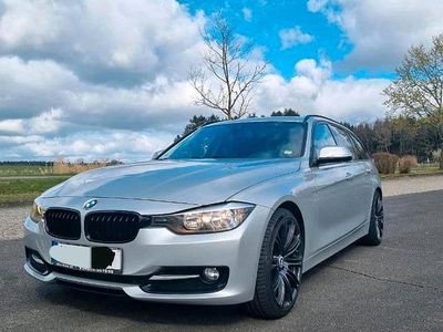 Gebraucht BMW 320 Sport Line 184 PS (135 kW) 2012 Silber Kombi