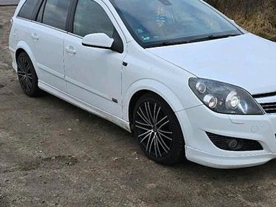 Weiß Gebraucht 2008 Opel Astra OPC Kombi | 3.500 € (Fairer Preis)