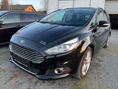 Usata Ford S-MAX Titanium 160 CV (117 kW) 2018 Nero Monovolume
