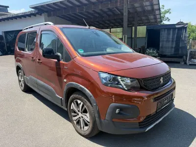 Gebraucht Peugeot Rifter Allure 131 PS (96 kW) 2019 Braun Van / Kleinbus