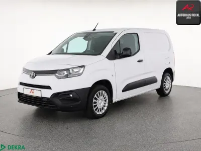 Gebraucht Toyota Proace City City 102 PS (75 kW) 2024 Icy white Van / Kleinbus