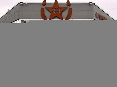 Gebraucht VW Caddy Move 331 PS (243 kW) 2021 Silber Van / Kleinbus