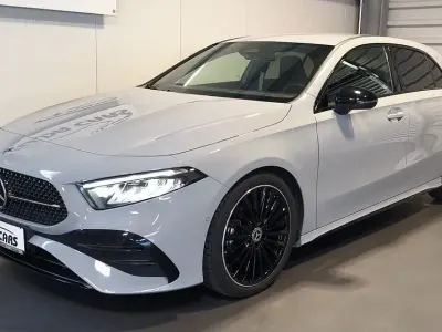 Gebraucht Mercedes A180 AMG line 116 PS (85 kW) 2025 Grau Limousine